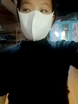 bree-zz online show from November 9, 2025, 8:12 am