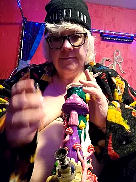 violentviolet68 online show from March 7, 2026, 2:41 am