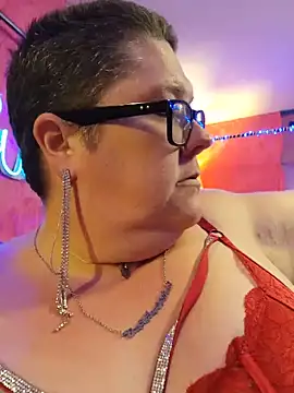 violentviolet68 online show from May 25, 2026, 7:31 pm