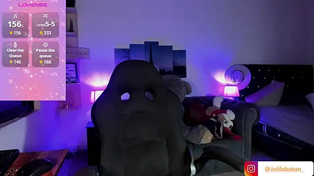 hot pleaser1   online show from October 7, 2025, 5:04 am