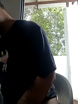 hot pleaser1   online show from October 10, 2025, 9:03 pm