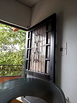 hot pleaser1   online show from October 26, 2025, 1:06 pm