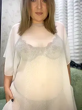 AliseShyness online show from November 10, 2025, 9:41 am