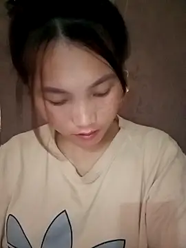 min-xinh online show from October 2, 2025, 5:47 am