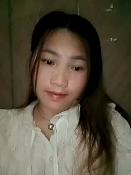 min-xinh online show from November 17, 2025, 4:13 pm