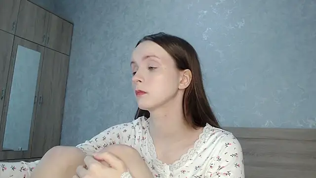 Snapshot of Yourplayfulspark chatting on October 6, 2025, 8:39 pm Yourplayfulspark online show from October 6, 2025, 8:39 pm