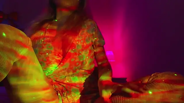 CamillaDreamer online show from April 15, 2026, 4:03 pm