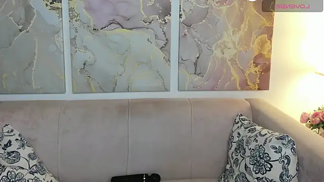 CamillaDreamer online show from May 15, 2026, 11:34 pm