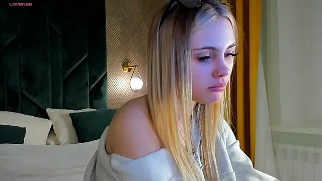 KarinaBroks online show from January 13, 2026, 10:20 am