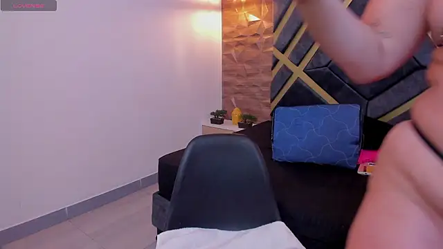 Valka Ross online show from February 19, 2026, 5:25 am