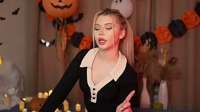 AshleyNikoo online show from October 30, 2025, 3:35 pm