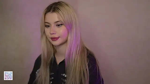 AshleyNikoo online show from November 14, 2025, 6:50 pm