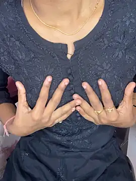 Snapshot of Nencycute1 chatting on October 13, 2025, 5:40 am Nencycute1 online show from October 13, 2025, 5:40 am