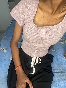 Snapshot of Nencycute1 chatting on December 2, 2025, 5:35 am Nencycute1 online show from December 2, 2025, 5:35 am