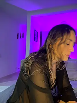 Snapshot of Mariana_gom chatting on November 12, 2025, 3:29 am Mariana gom online show from November 12, 2025, 3:29 am