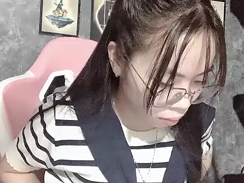 Ellie039 online show from October 13, 2025, 4:07 pm