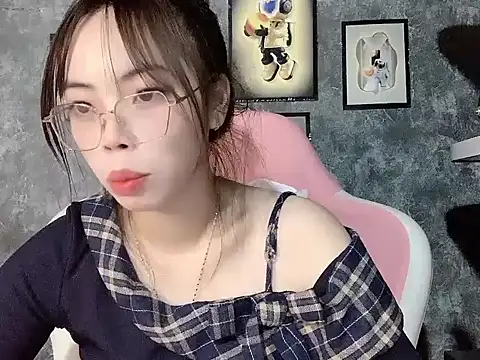 Ellie039 online show from October 22, 2025, 5:24 pm