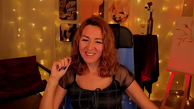 Snapshot of DonnaSmitth chatting on October 27, 2025, 3:27 pm DonnaSmitth online show from October 27, 2025, 3:27 pm