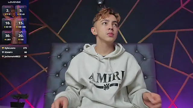 Snapshot of Lian_Miller1_ chatting on November 14, 2025, 12:26 pm Lian Miller1 online show from November 14, 2025, 12:26 pm