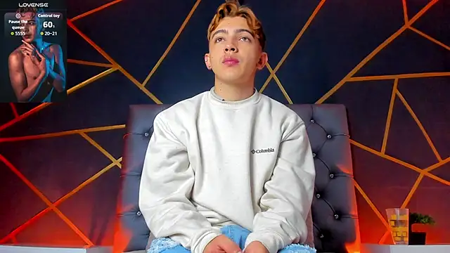 Snapshot of Lian_Miller1_ chatting on January 13, 2026, 12:32 pm Lian Miller1 online show from January 13, 2026, 12:32 pm