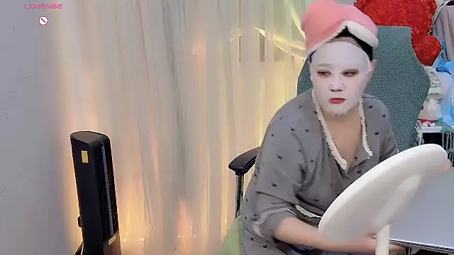 NEWONETO online show from November 20, 2025, 12:27 pm