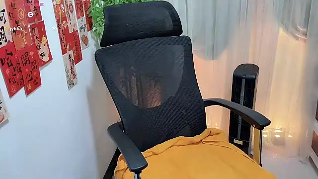 NEWONETO online show from March 26, 2026, 1:28 pm