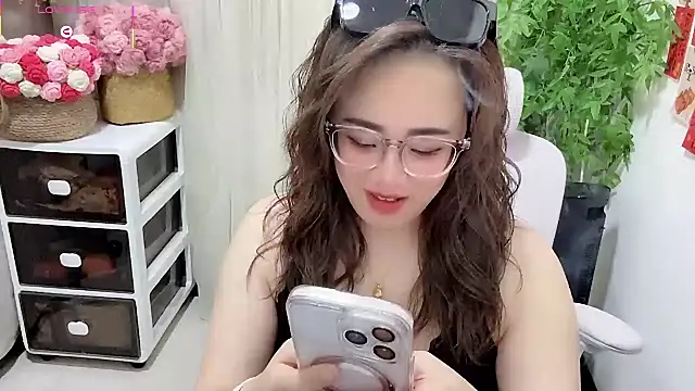 Snapshot of NEWONETO chatting on July 11, 2026, 1:25 pm NEWONETO online show from July 11, 2026, 1:25 pm