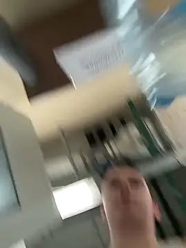 Snapshot of Eggor-20 chatting on December 5, 2025, 2:03 pm Eggor-20 online show from December 5, 2025, 2:03 pm