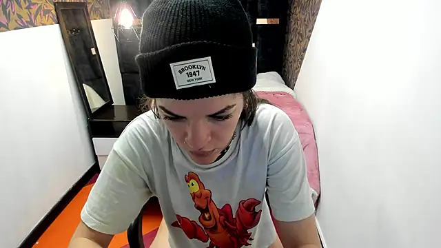 Mia Carter   online show from October 30, 2025, 8:31 pm