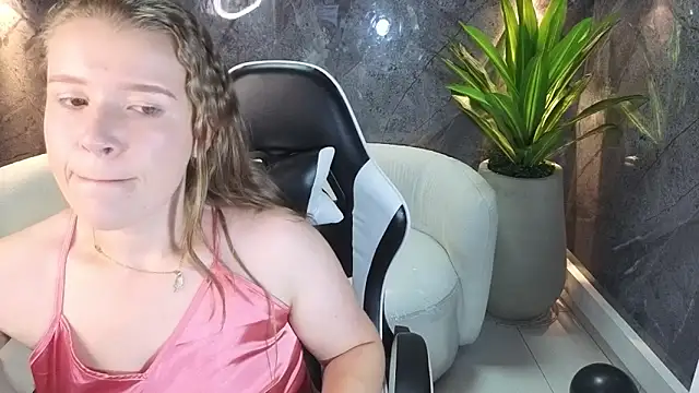 carla tp online show from October 23, 2025, 12:37 pm