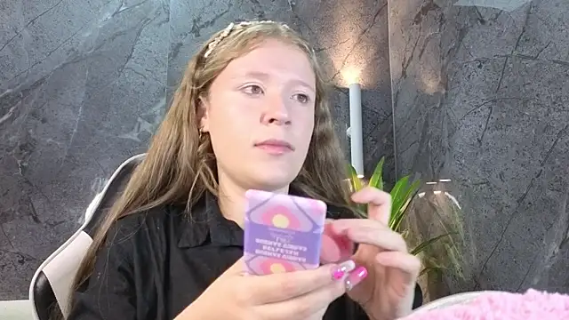 carla tp online show from October 30, 2025, 12:50 pm