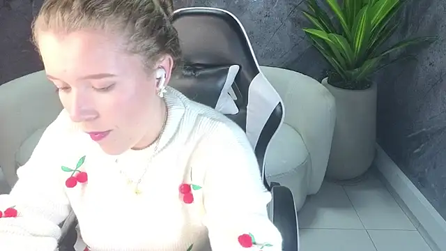 carla tp online show from November 4, 2025, 1:21 pm