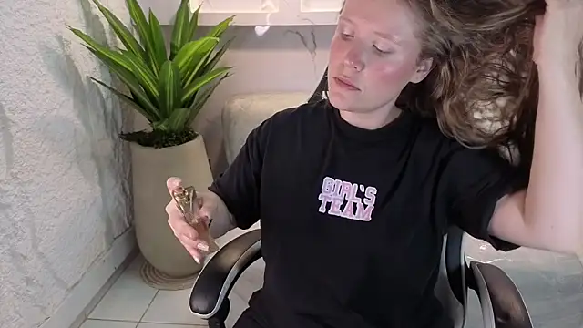 carla tp online show from November 9, 2025, 1:09 pm