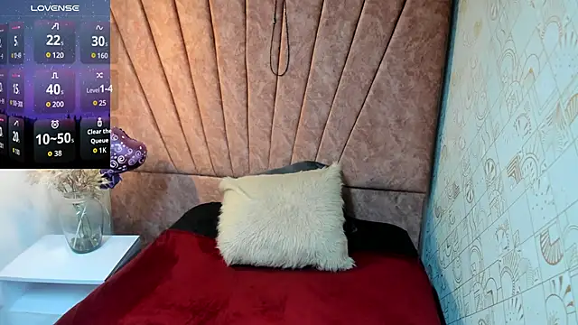 Snapshot of Issa_Milf__ chatting on October 13, 2025, 1:00 pm Issa Milf online show from October 13, 2025, 1:00 pm