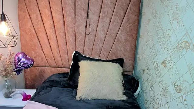 Snapshot of Issa_Milf__ chatting on November 7, 2025, 1:22 pm Issa Milf online show from November 7, 2025, 1:22 pm