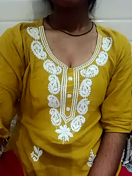 Meenu rani6 online show from October 13, 2025, 12:38 pm