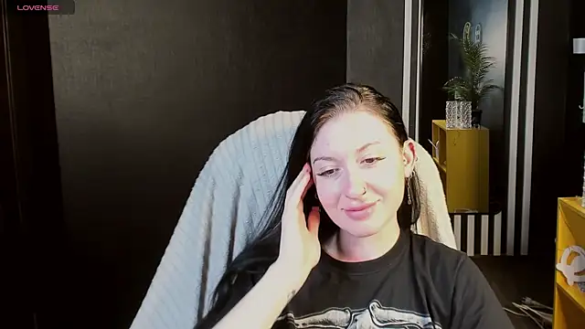 Snapshot of tattoo_lilith chatting on September 29, 2025, 6:07 am tattoo lilith online show from September 29, 2025, 6:07 am