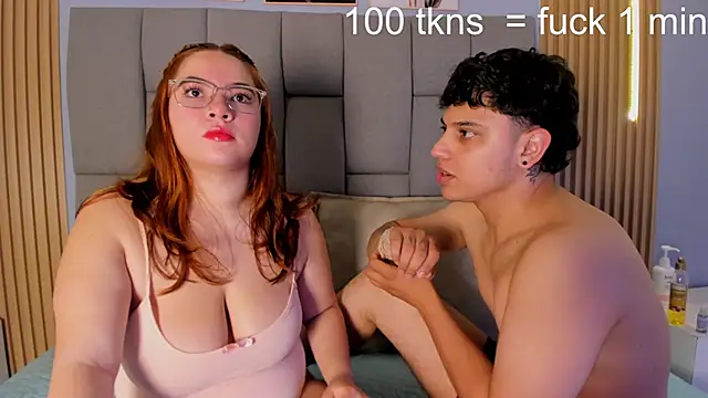 Snapshot of Kandyfrees_ chatting on October 21, 2025, 11:33 am Kandyfrees online show from October 21, 2025, 11:33 am