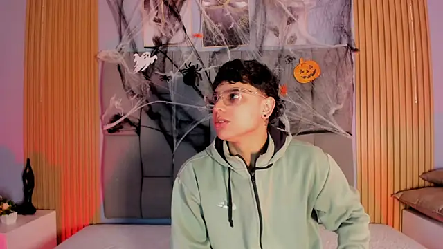 Snapshot of Kandyfrees_ chatting on October 28, 2025, 11:25 am Kandyfrees online show from October 28, 2025, 11:25 am