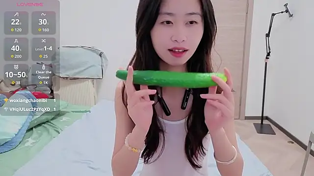 dudu-baby10 online show from November 12, 2025, 11:21 am