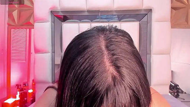 violet milleer online show from March 12, 2026, 7:20 pm