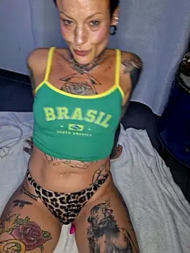 Peach420live online show from August 6, 2026, 10:44 pm