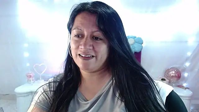 SaharaJohson online show from October 10, 2025, 4:11 am