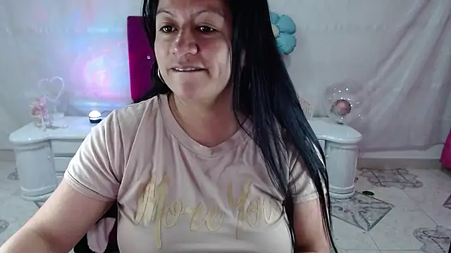 SaharaJohson online show from November 12, 2025, 6:58 am