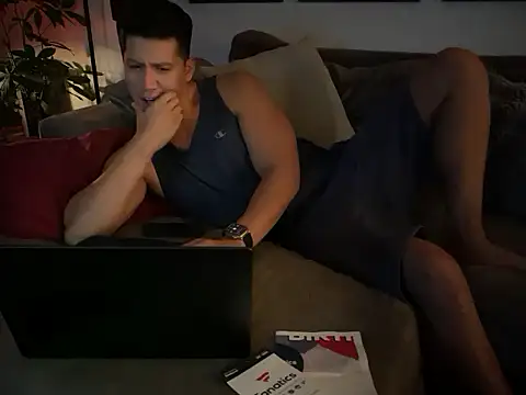 Snapshot of austinfxxx chatting on October 15, 2025, 1:28 am austinfxxx online show from October 15, 2025, 1:28 am