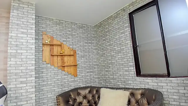 Alisonn Doll online show from November 23, 2025, 1:11 pm