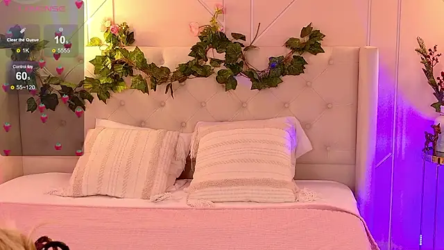 EllyLinn online show from March 12, 2026, 5:19 pm