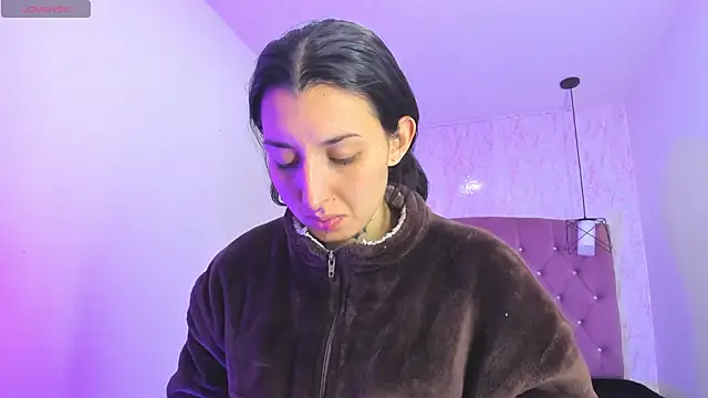 Snapshot of Iris__77 chatting on November 11, 2025, 4:07 pm Iris 77 online show from November 11, 2025, 4:07 pm