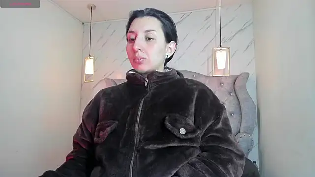 Iris  77 online show from December 19, 2025, 12:34 pm