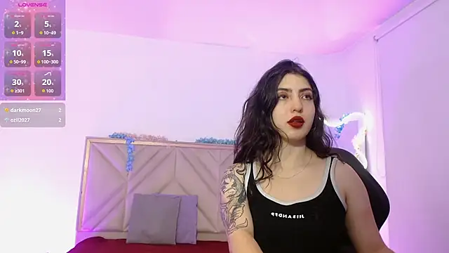 Snapshot of Ixchel_tay chatting on October 28, 2025, 3:32 am Ixchel tay online show from October 28, 2025, 3:32 am